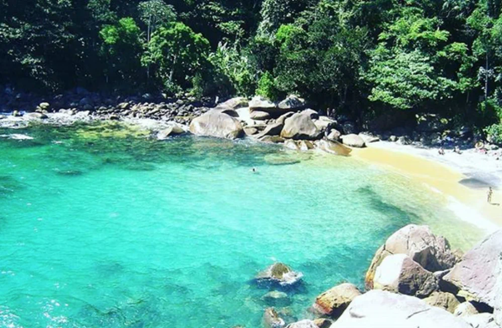 Praia do Cachadaço, em Trindade