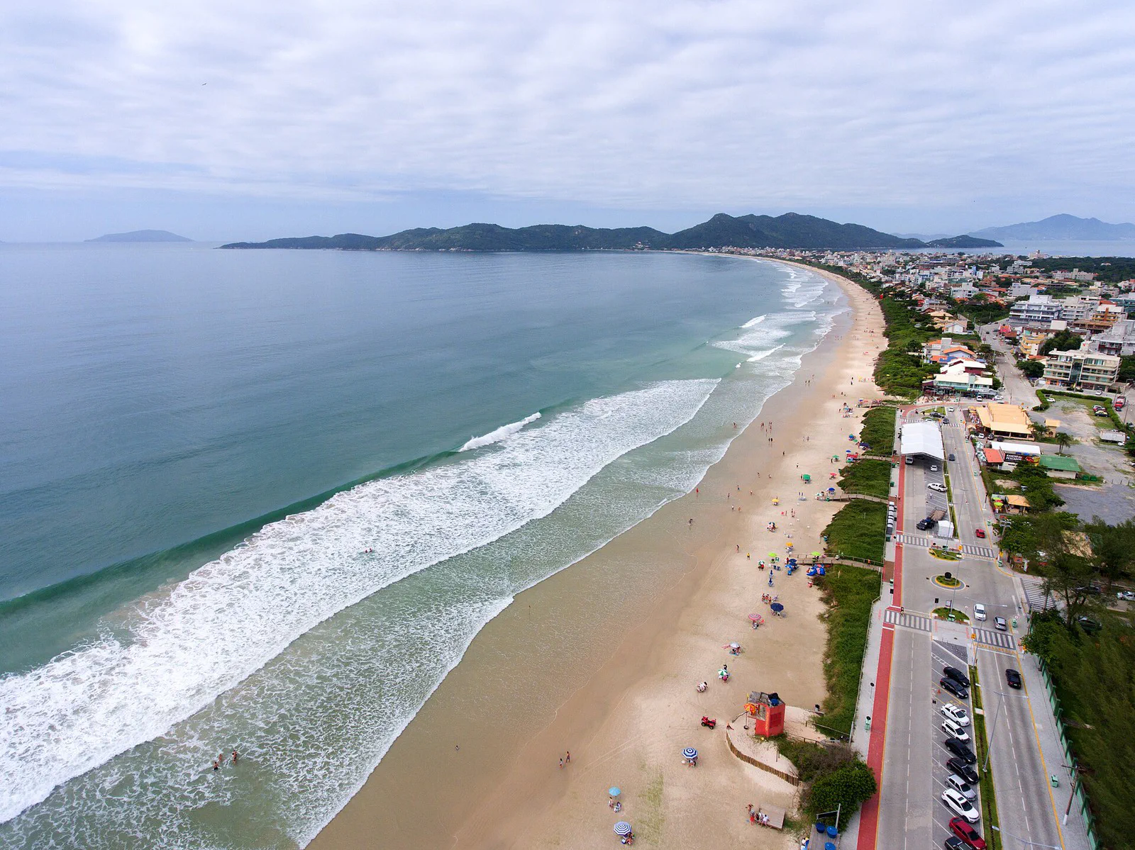 Mariscal ou Sepultura: qual praia escolher em Bombinhas?