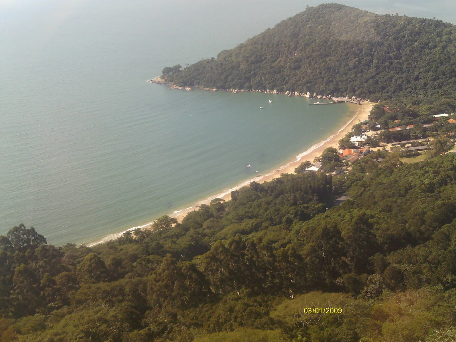Foto de Praia das Laranjeiras