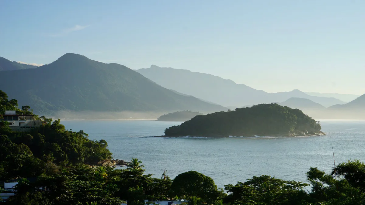 Mirante sobre a Praia de Itamambuca, no norte de Ubatuba (SP)