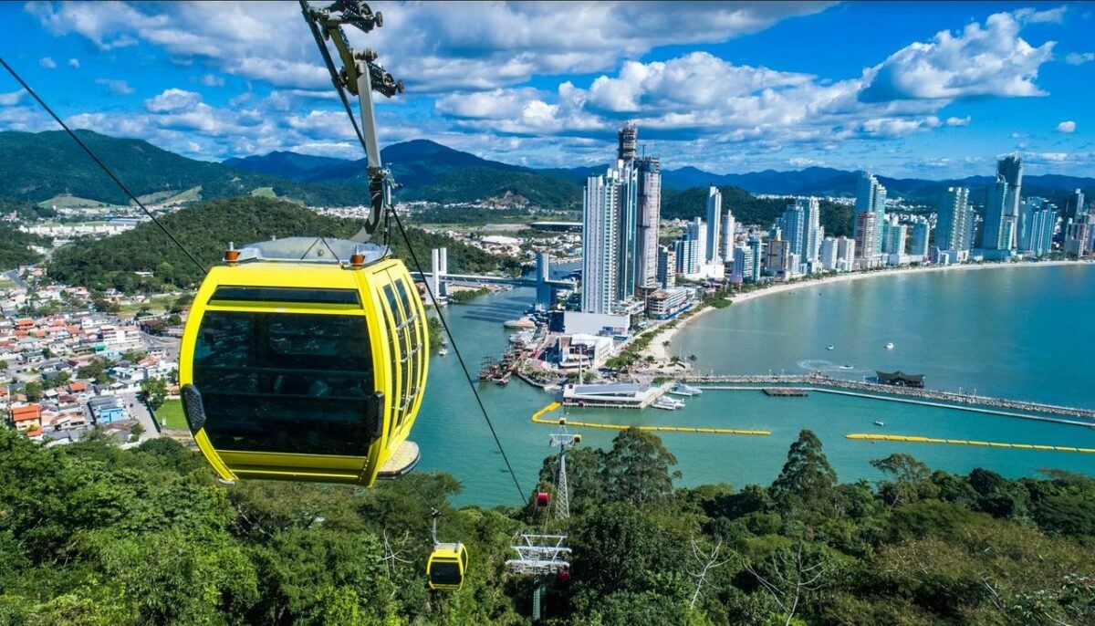 Balneário Camboriú Guia das Melhores Praias e Passeios ExploraAi Balneário Camboriú Guia das Melhores Praias e Passeios ExploraAi