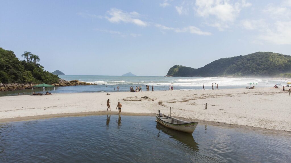 Praia de Camburi em São Sebastião (SP)