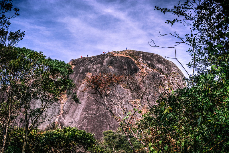 Pedra Redonda vista de baixo em Monte Verde em Minas Gerais