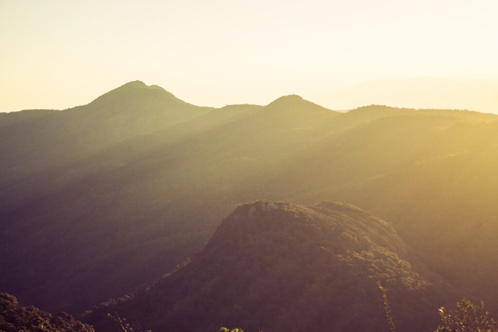 Vista de cima da Pedra Partida em Monte Verde em Minas Gerais