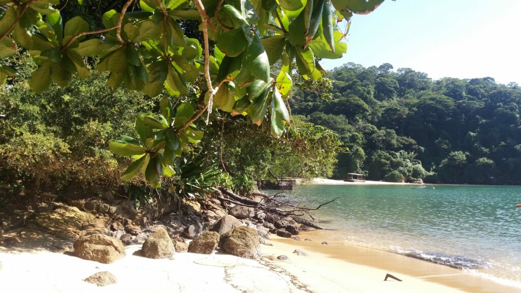 Praia Abraãozinho em Angra dos Reis no Rio de Janeiro
