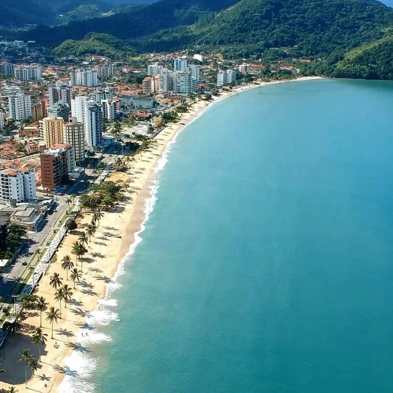 Praia do Martim de Sá - Caraguatatuba em São Paulo