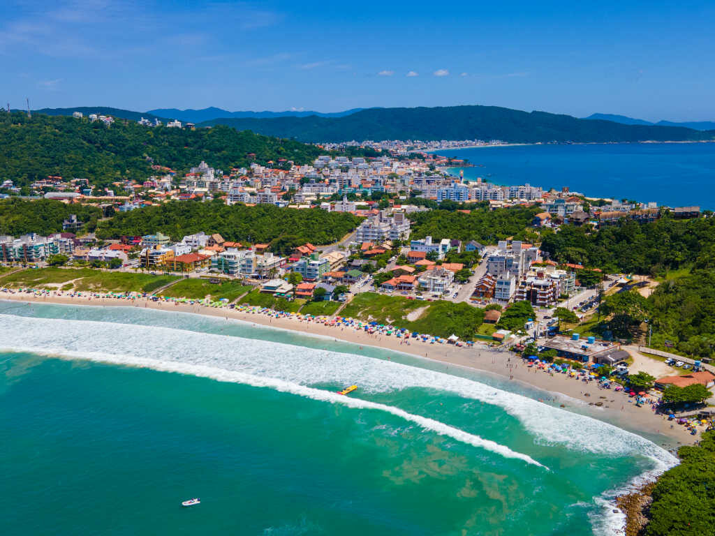 Praia de Quatro Ilhas em Bombinhas - Santa Catarina